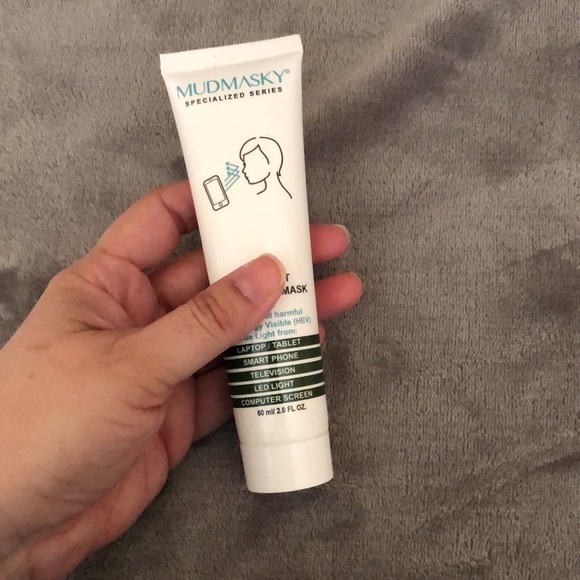 NWT ๐ MUDMASKY Blue Light Protection Mask - Picture 7 of 8